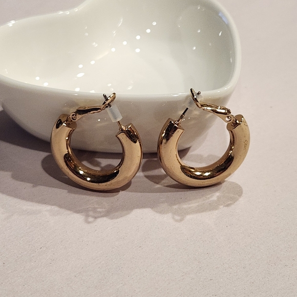 Chunky Gold-Toned Hoop Earrings - Picture 6 of 10